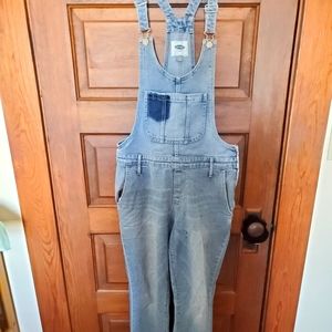 Old Navy distressed overalls size 6